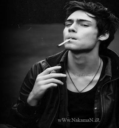 دانلود اهنگ سیگار در و دیوار همدم تنهاییه – شمالی دانلود اهنگ سیگار در و دیوار همدم تنهاییه – شمالی