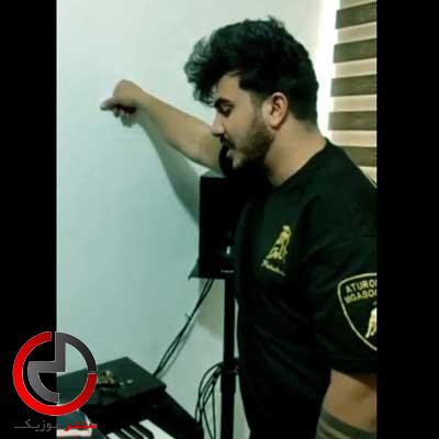 دانلود اهنگ یه حالی دارُم امشو که حال کوگ مهسه از داریوش اقازاده دانلود اهنگ یه حالی دارُم امشو که حال کوگ مهسه از داریوش اقازاده